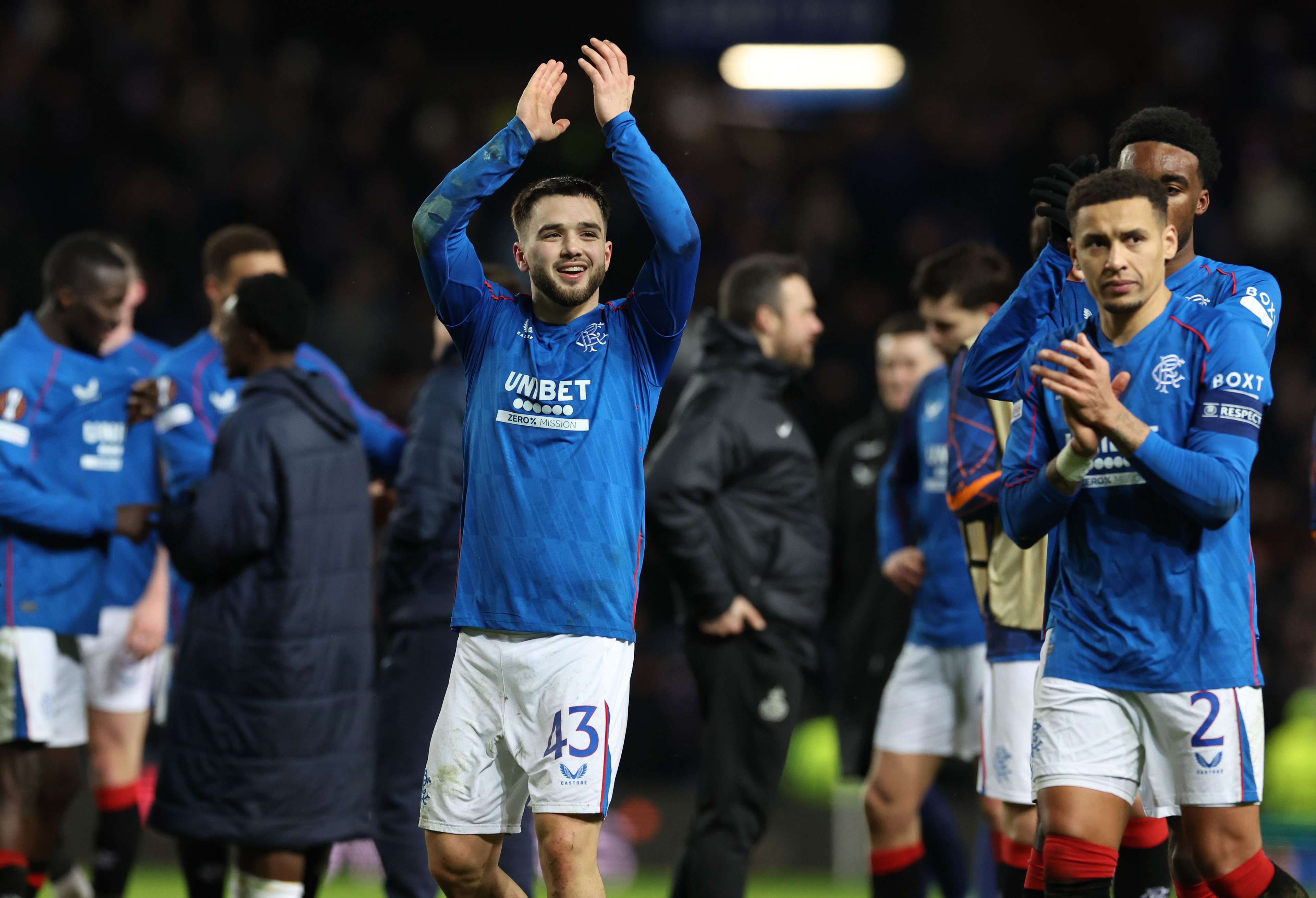 士队之间的 士队之间的